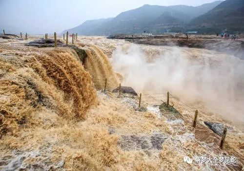 梦见发大水 梦到发大水是什么意思 梦见发大水有哪些预兆